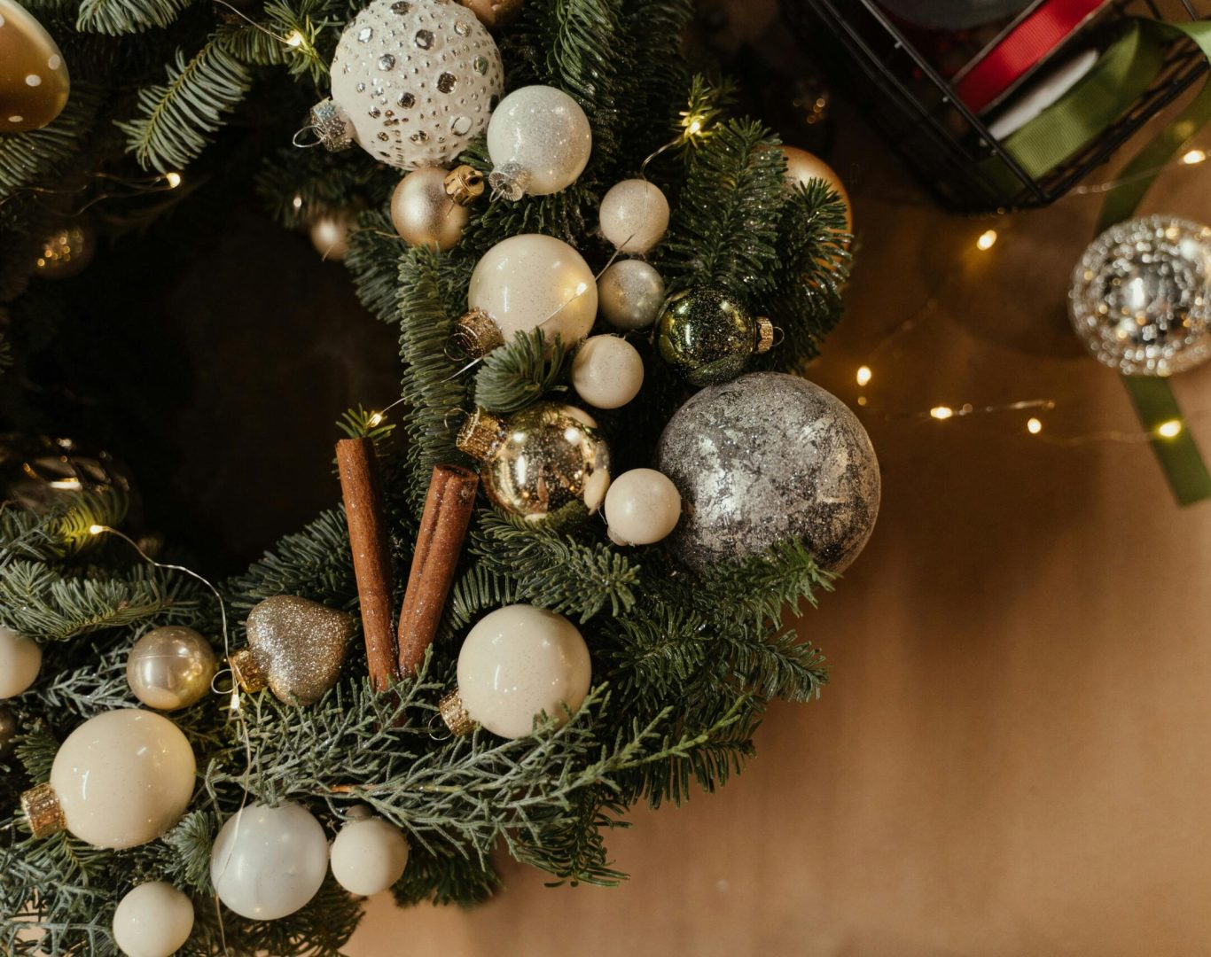 Benefits of Our Wreaths & Holiday Décor Installation in New England